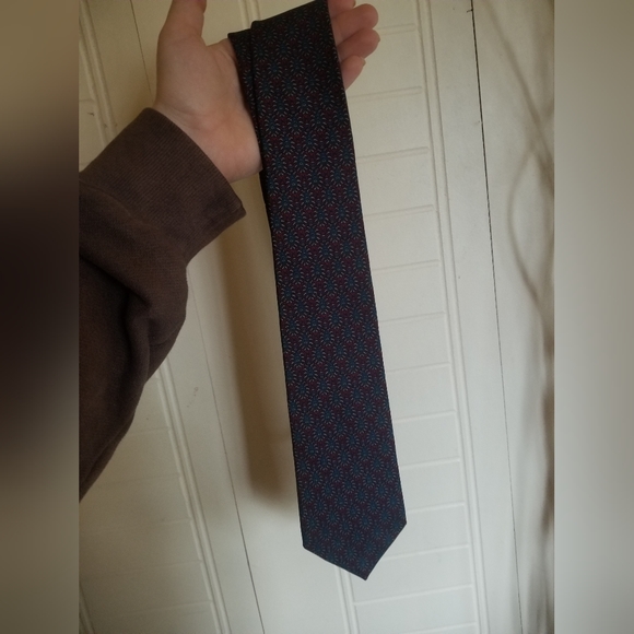 Givenchy tie - Picture 2 of 2